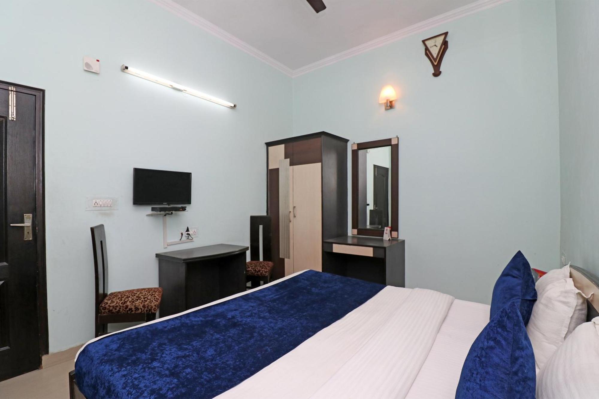 Hotel O Alpine Residency Faridabad Exteriör bild