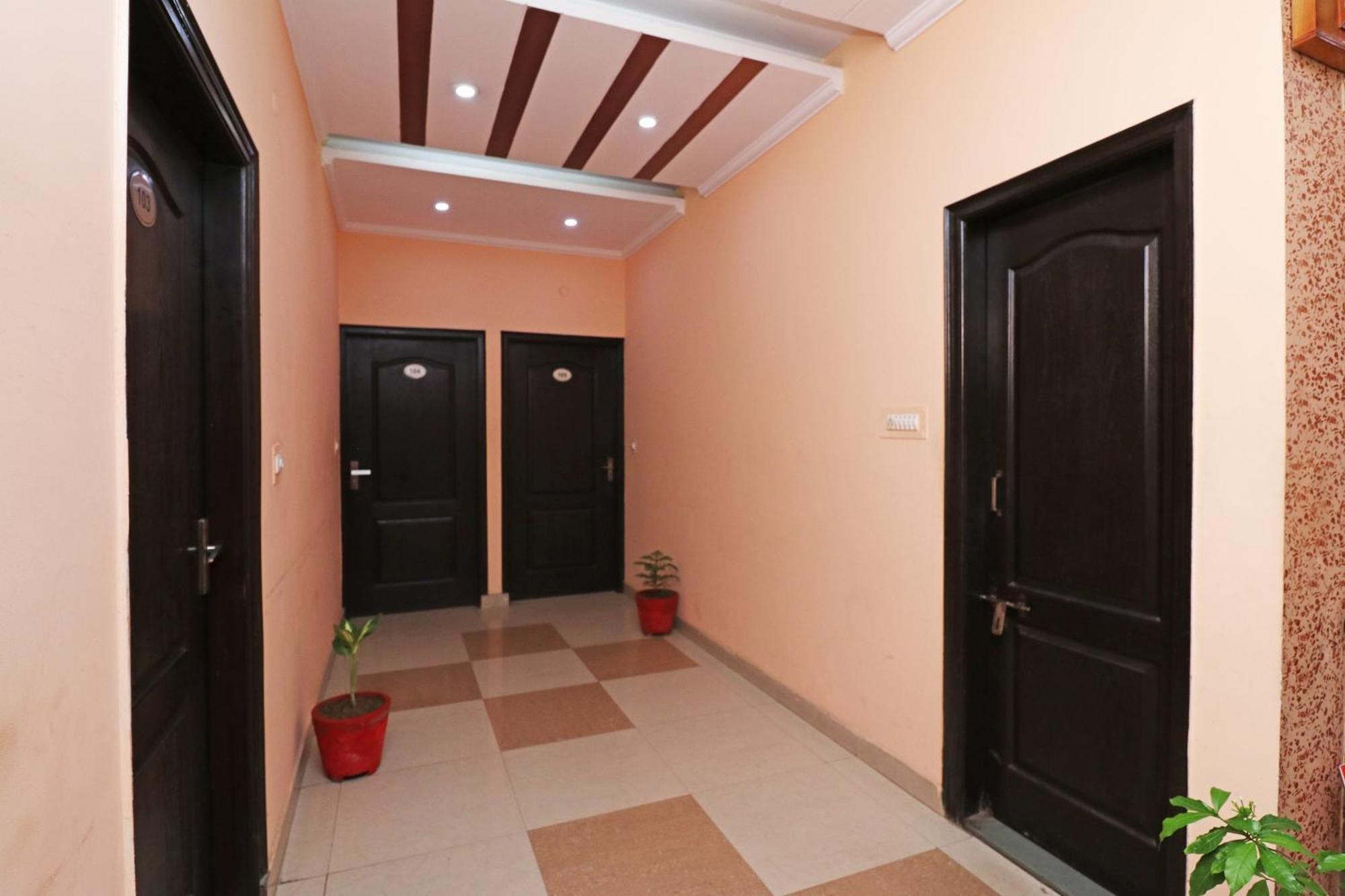 Hotel O Alpine Residency Faridabad Exteriör bild